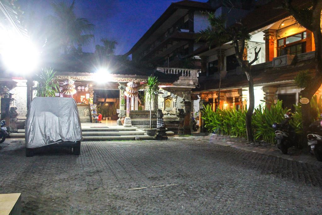 Hotel Puri Tanah Lot Kuta Lombok Extérieur photo