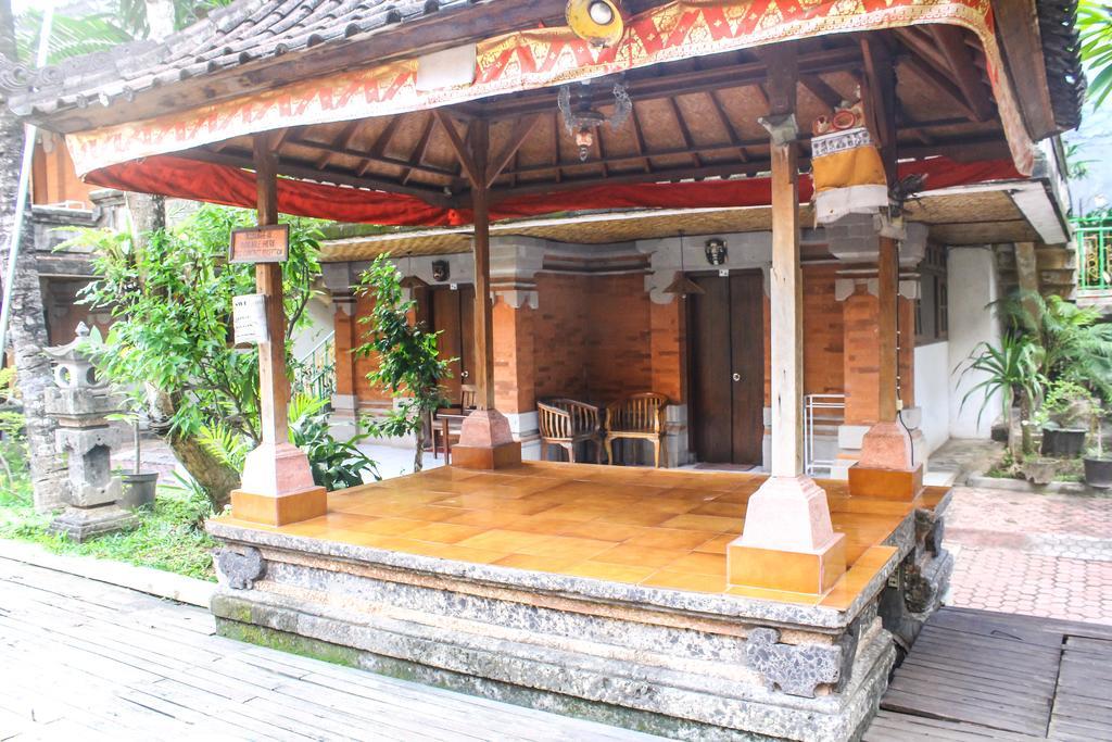 Hotel Puri Tanah Lot Kuta Lombok Extérieur photo