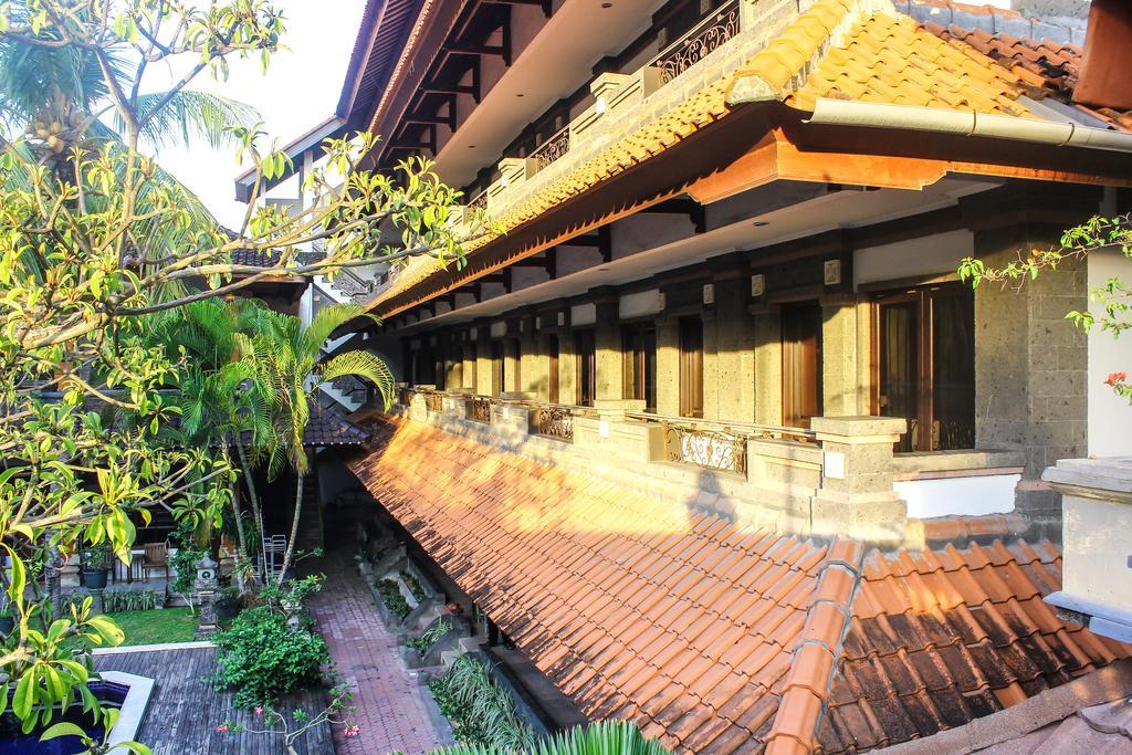 Hotel Puri Tanah Lot Kuta Lombok Extérieur photo