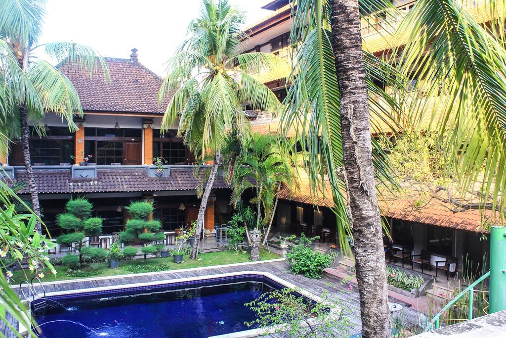 Hotel Puri Tanah Lot Kuta Lombok Extérieur photo