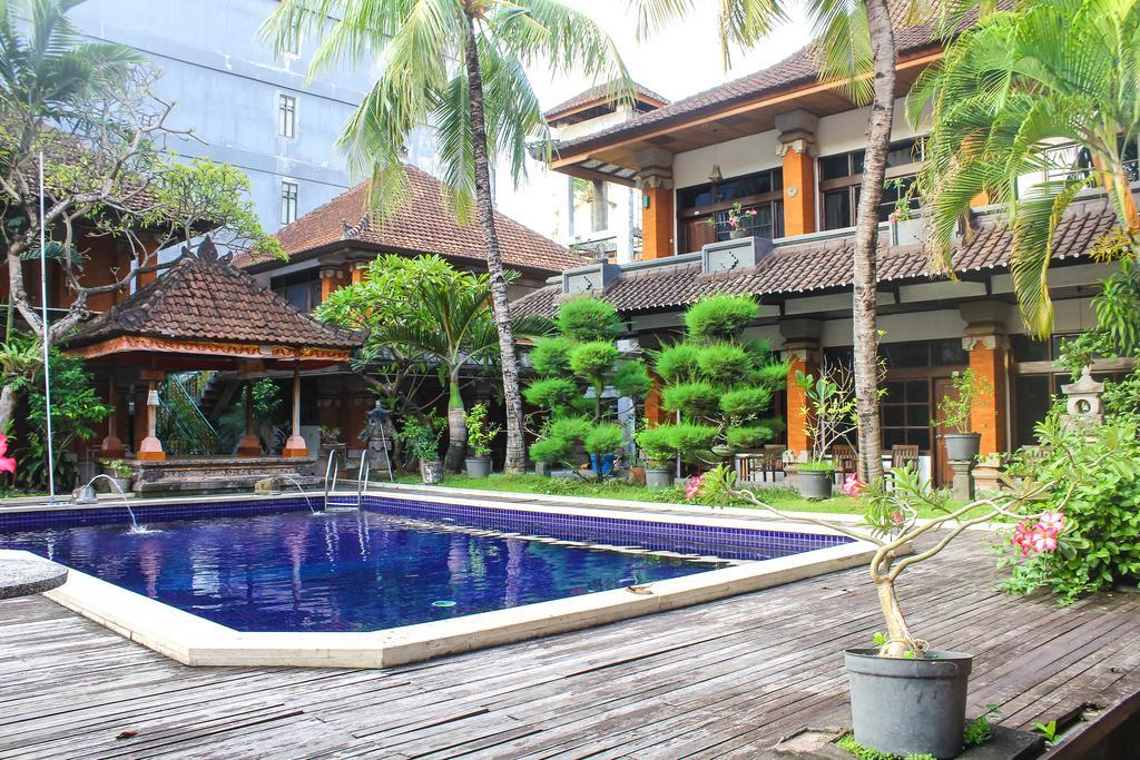 Hotel Puri Tanah Lot Kuta Lombok Extérieur photo