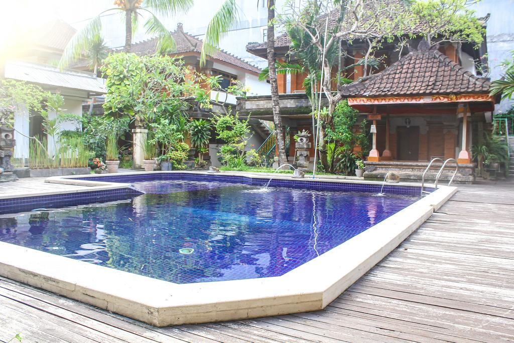 Hotel Puri Tanah Lot Kuta Lombok Extérieur photo