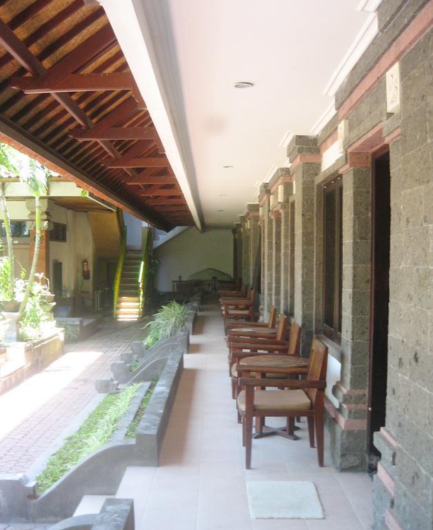 Hotel Puri Tanah Lot Kuta Lombok Extérieur photo