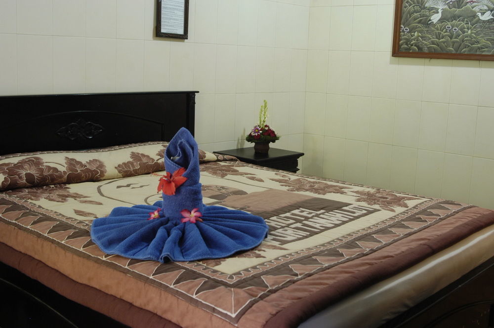 Hotel Puri Tanah Lot Kuta Lombok Extérieur photo