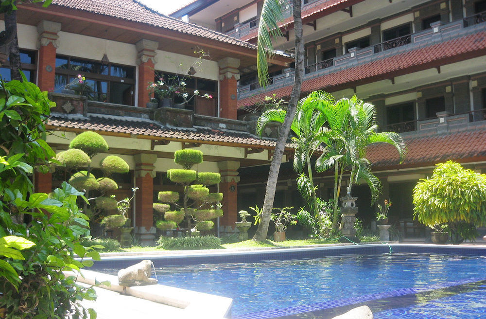 Hotel Puri Tanah Lot Kuta Lombok Extérieur photo