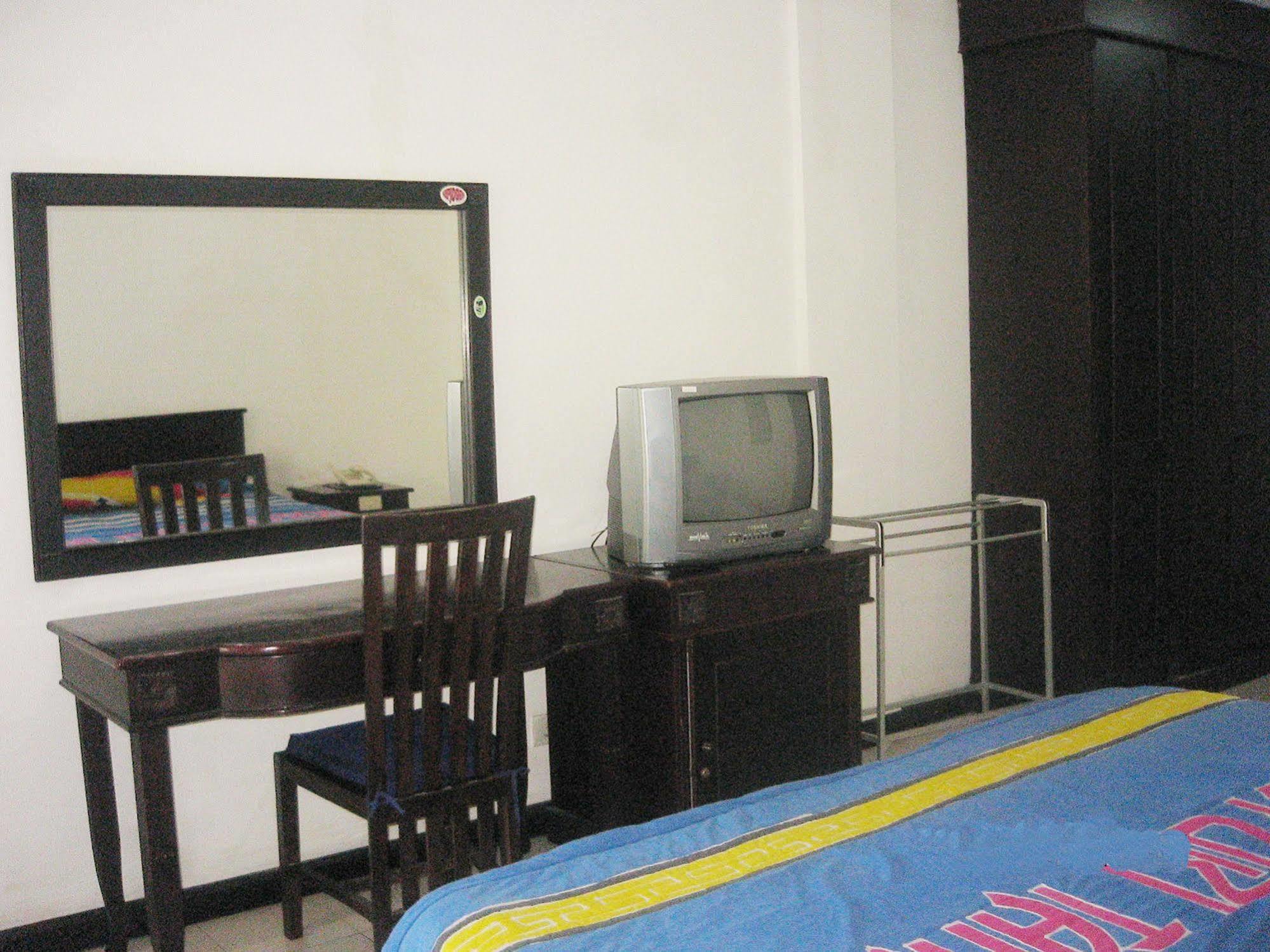 Hotel Puri Tanah Lot Kuta Lombok Extérieur photo